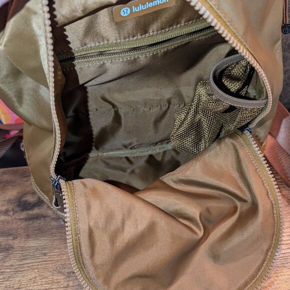 Lululemon City backpack small mini 11L - Picture 2 of 7